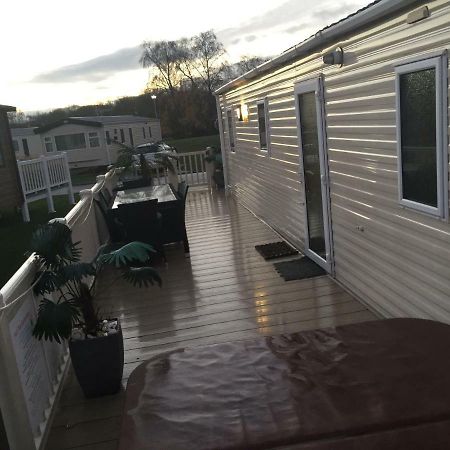 3 Bedroom 8 Berth Standard Basic Caravans With Hot Tub,Mountain Bikes Tattershall Exterior foto