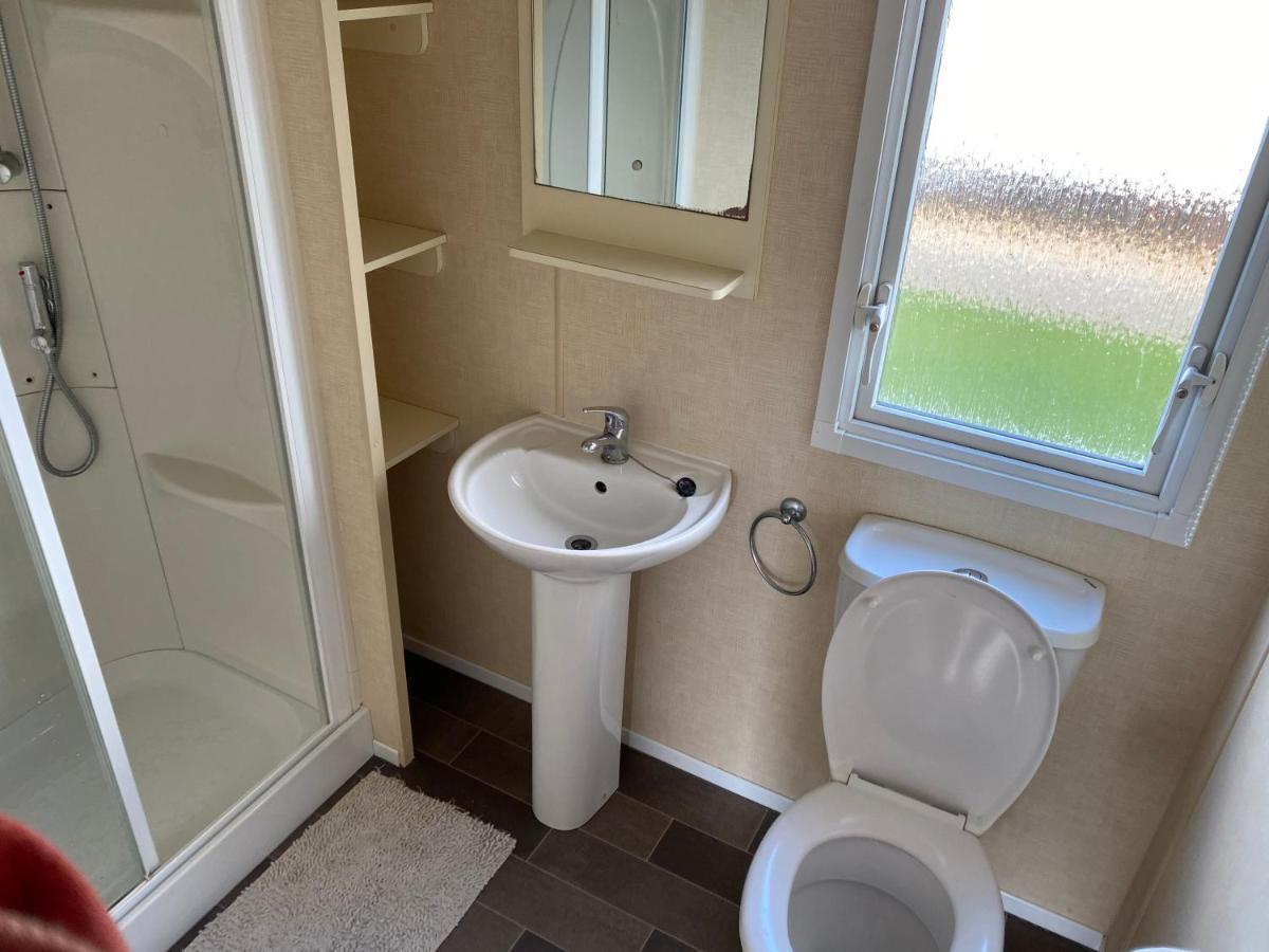 3 Bedroom 8 Berth Standard Basic Caravans With Hot Tub,Mountain Bikes Tattershall Exterior foto